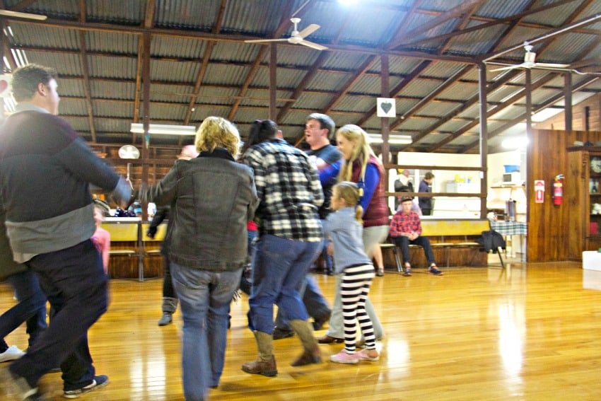Junction View Bush Dance Cooker and a Looker Australian Home Cooking
